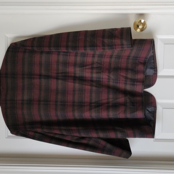 Blazer - Picture 2 of 3